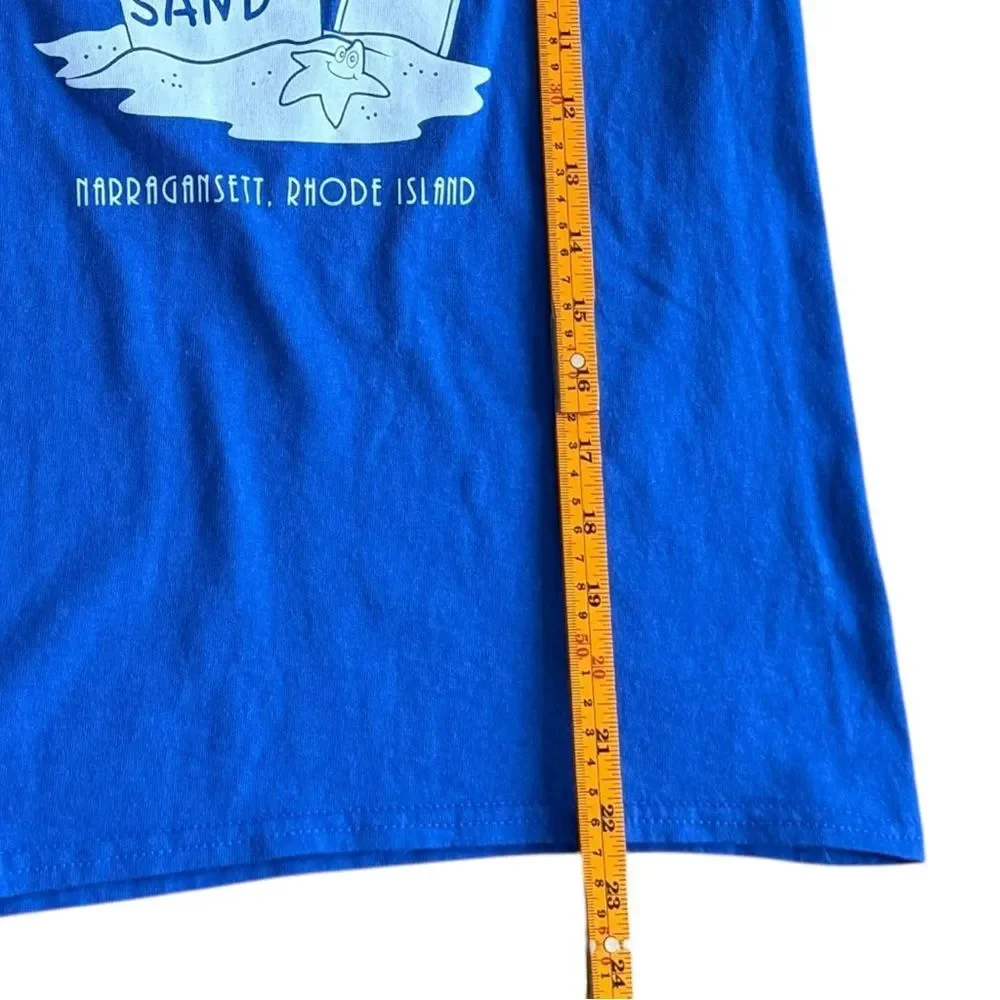 Aunt Carrie’s Food Fun Sand Narragansett Short Sleeve Graphic Tee. Youth Medium.